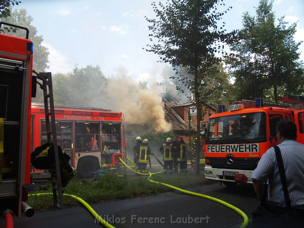 Brand Schuetzenhof Neusser Landstr P6289.JPG